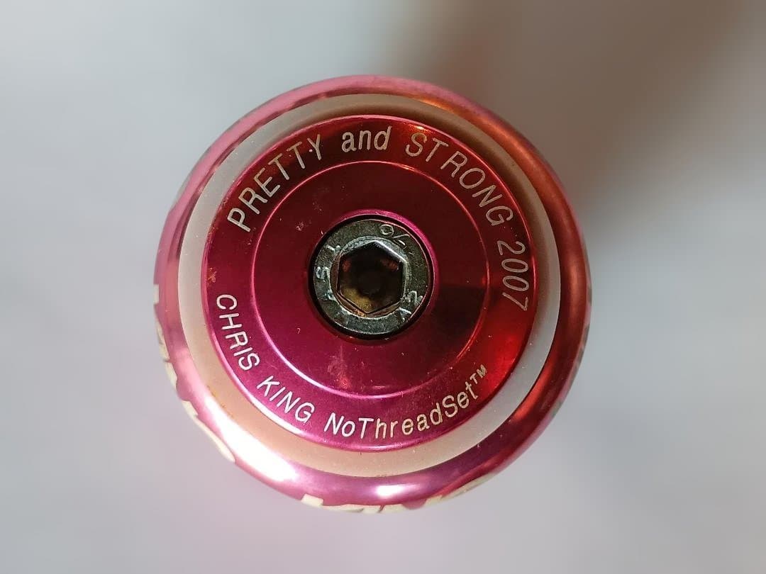 希少 Chris King 1インチ ピンク Pretty and Strong