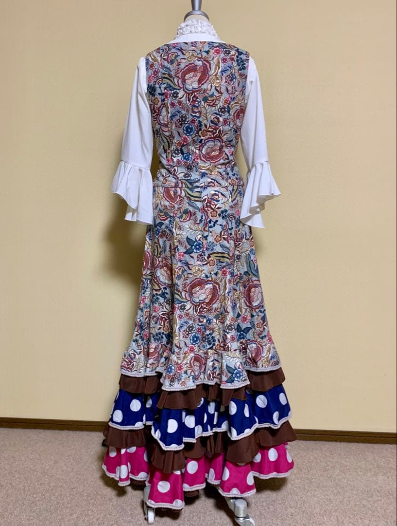 フラメンコ衣装　Mari Quita 上下➕ブラウス➕ウエストリボンの4点セット