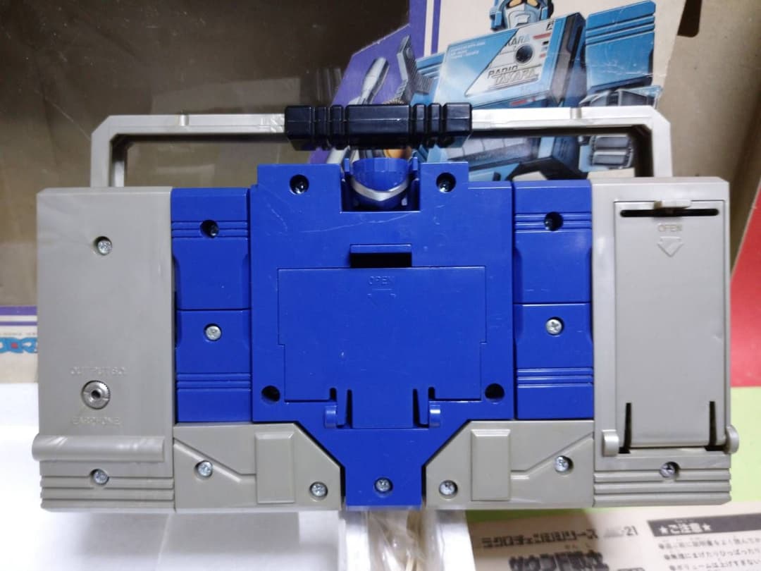 激レア!中古品ミクロマン ミクロチェンジシリーズ サウンド戦士 ラジカセロボ