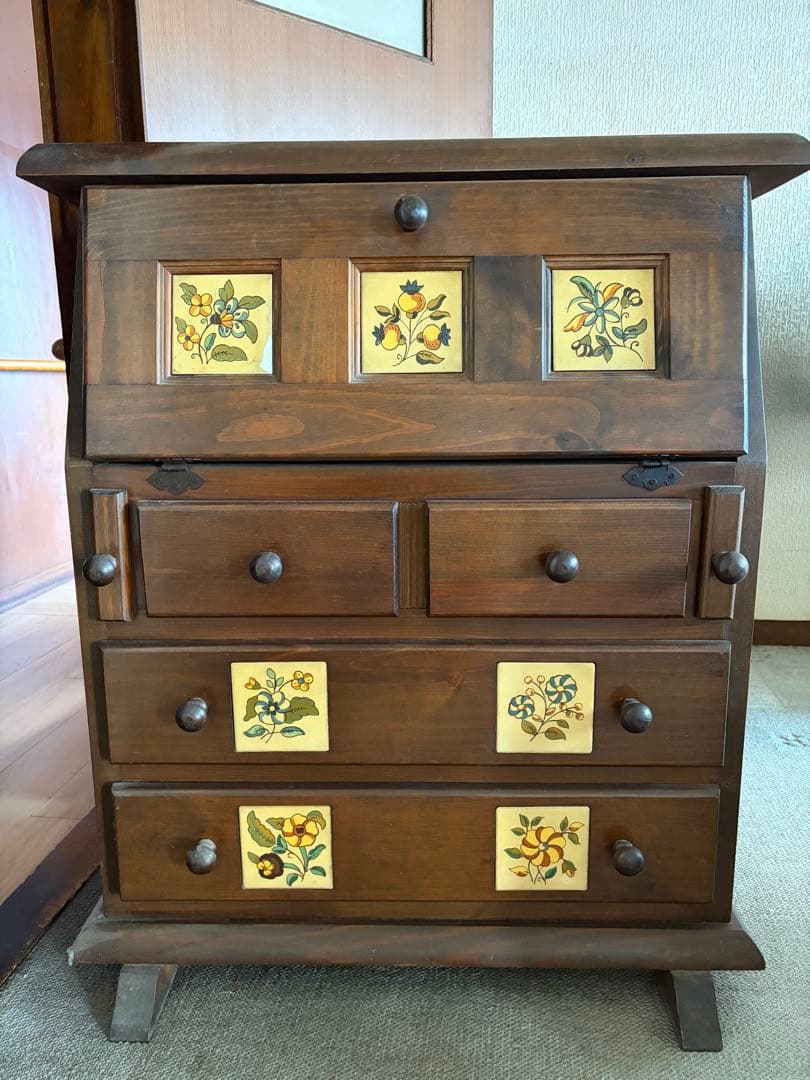 【えだまめ】花柄装飾のダークブラウンタンス　アンティーク　収納