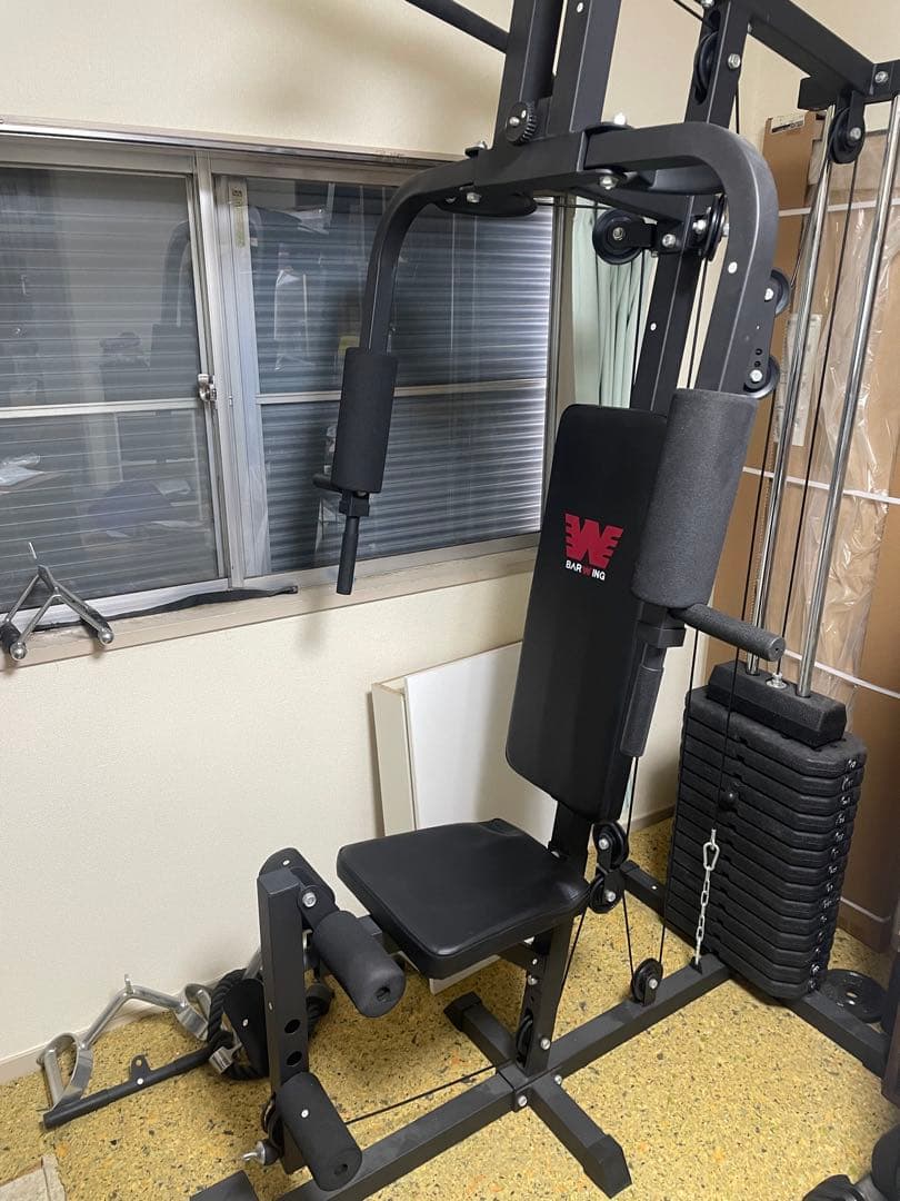 W ウェイトトレーニングマシン