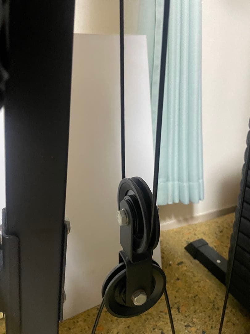 W ウェイトトレーニングマシン