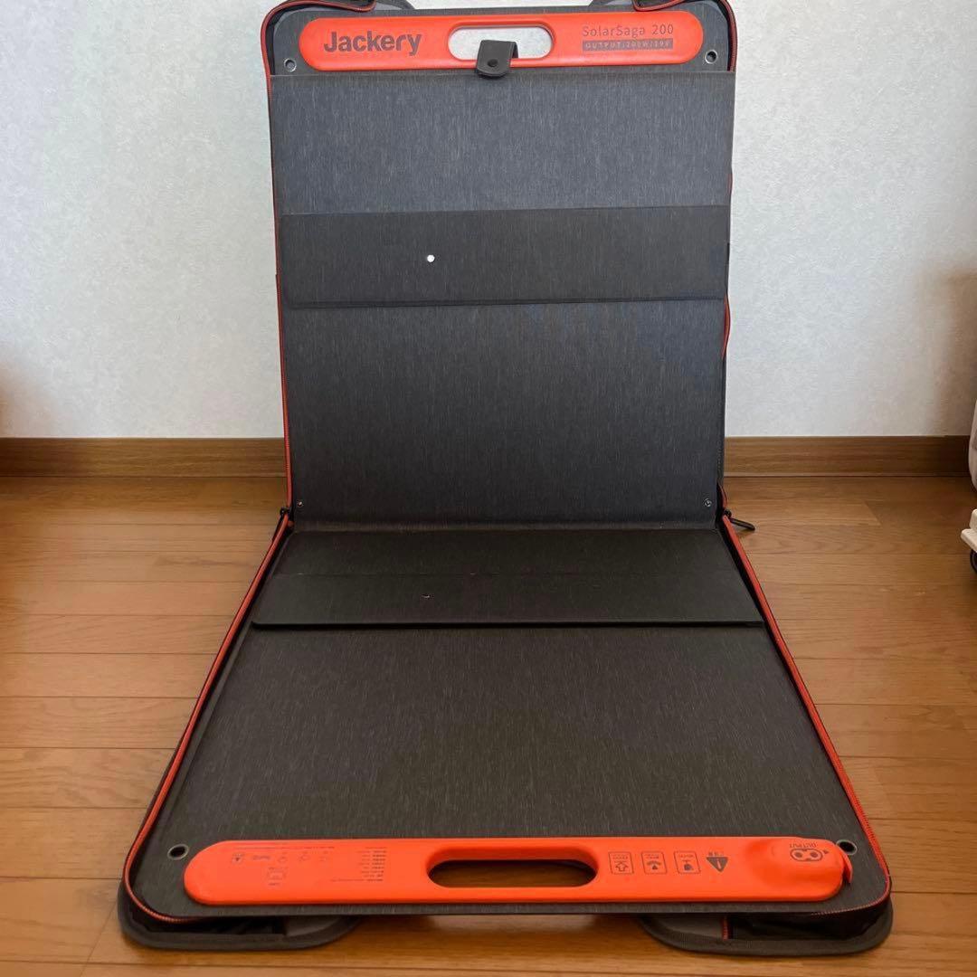 Jackery SolarSaga 200本体
