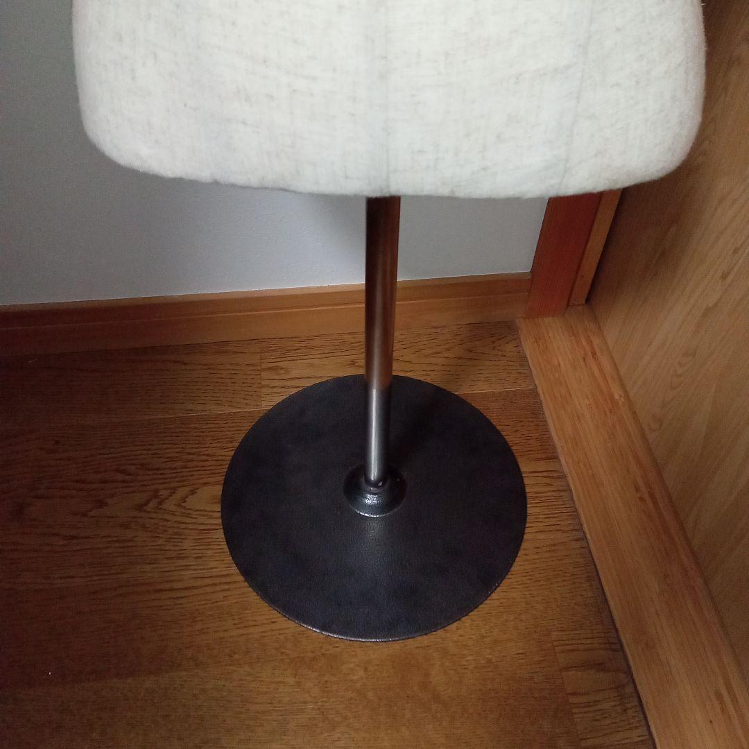 女性用リネン製トルソー 木製スタンド付き