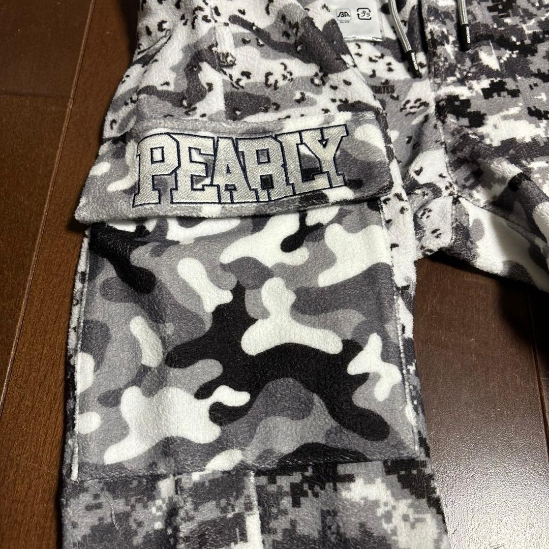 パーリーゲイツダブルラッセル　マルチカモプリントパンツサイズ4