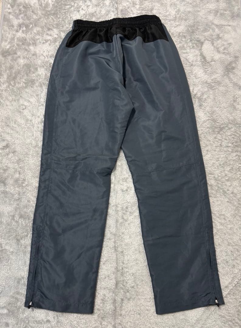 インザペイント 上下セットアップ ウィンドブレーカー グレー　Lサイズ