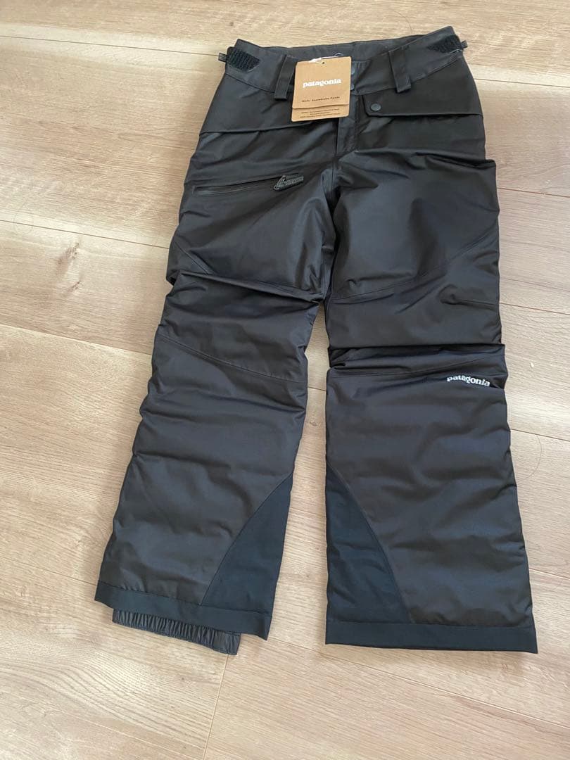 【新品タグ付き】スノボウェア　パンツ　パタゴニア　キッズ　スノーボード　スキー