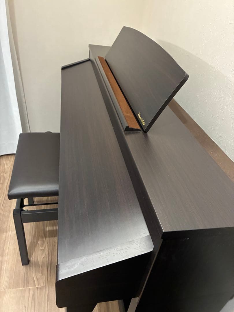 カワイ電子ピアノCA67R、椅子