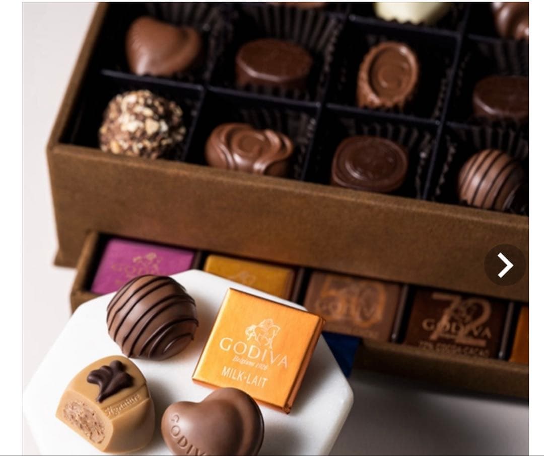 新品　未開封　GODIVAグランプラス/30個入 定価10,800円　紙袋付き