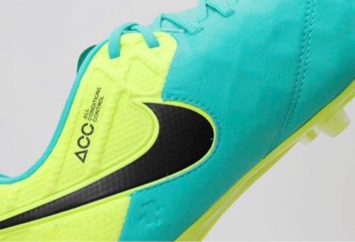 ナイキ ティエンポ レジェンド VI HG-E(グリーン×イエロー)