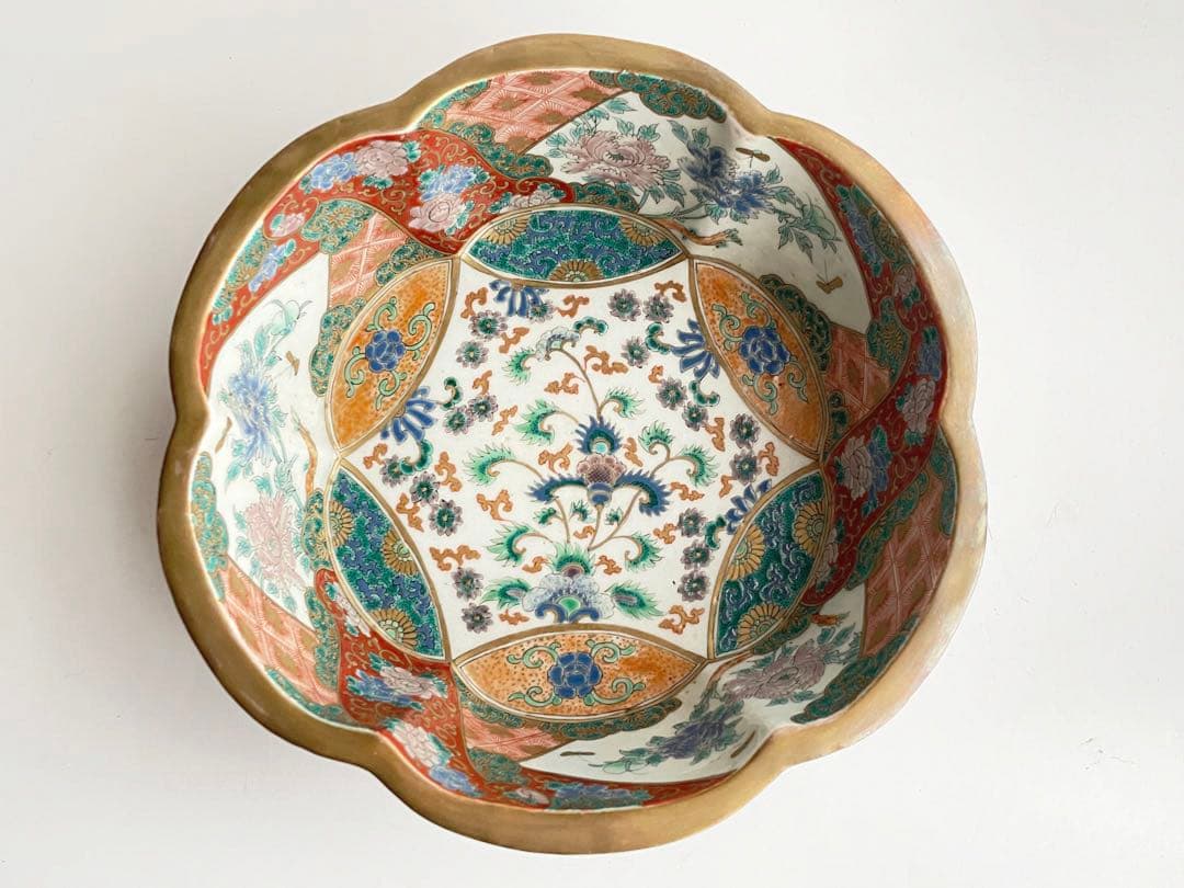 骨董　アンティーク　古伊万里　金襴手　色絵　芙蓉　蝶々　輪花縁　鉢　深鉢　菓子鉢