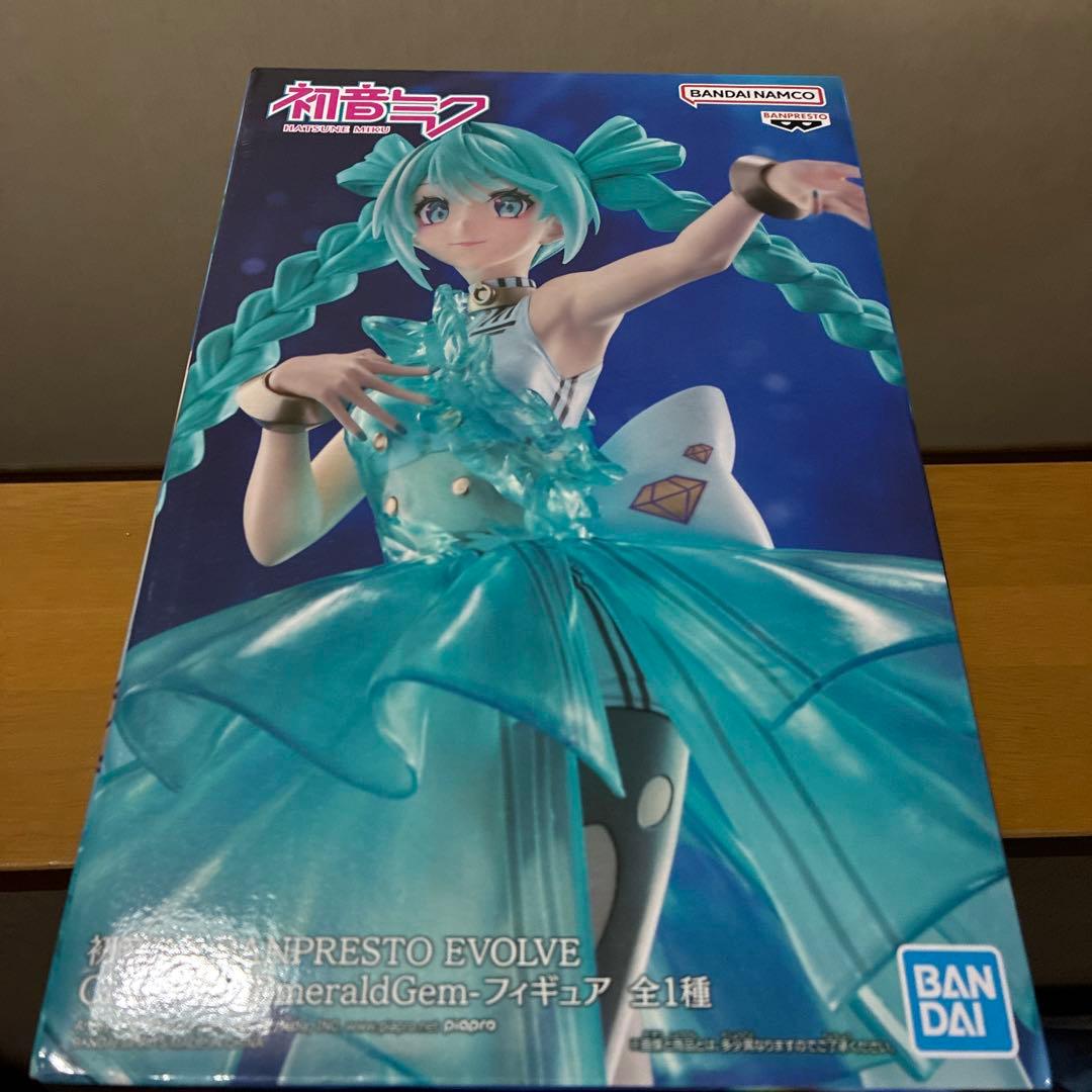 【初音ミク】フィギュア　clearluxe-emeraldgem 8体セット