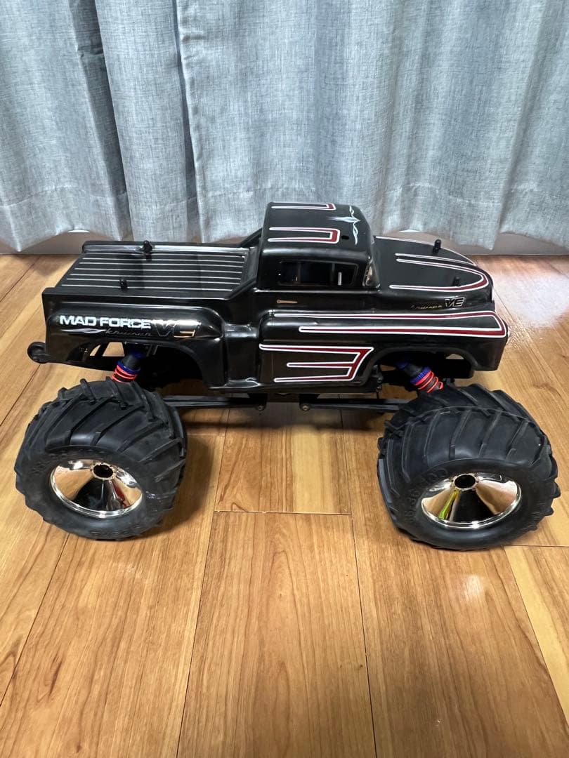 京商　マッドフォース　MAD FORCE VE ラジコンカー