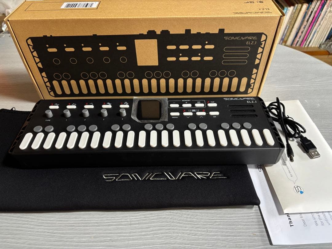 Sonicware ELZ-1 シンセサイザー　発売記念限定ソフトケース付き