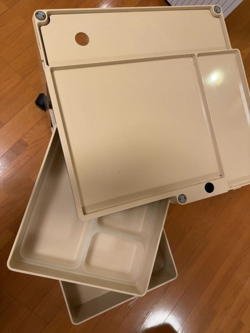 ボビーワゴン　ベージュ 2段2トレイ