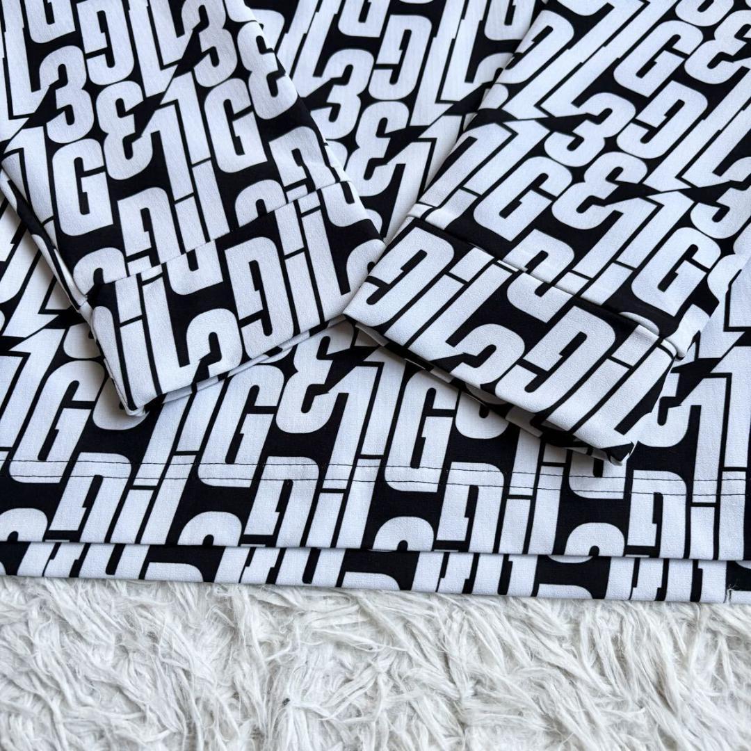 美品/6/XL ウノピュウノウグァーレトレ モックネック 長袖 ロゴ総柄