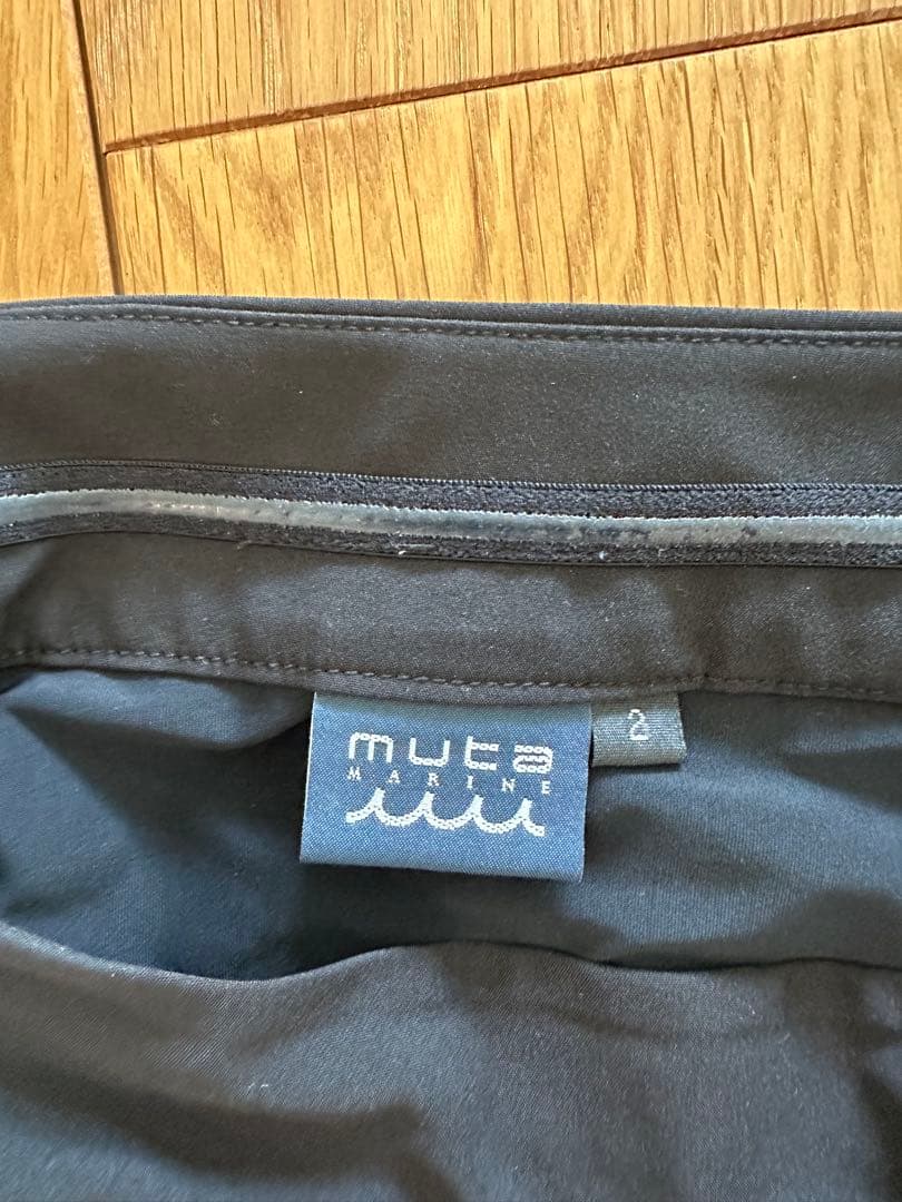 muta MARINE 黒スカート