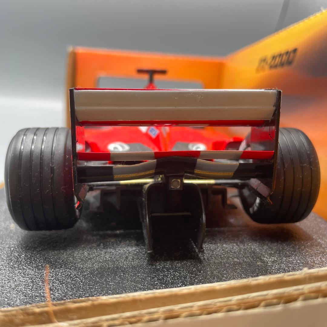 1/18 フェラーリ F1-2000 ミハイル・シューマッハ レッド