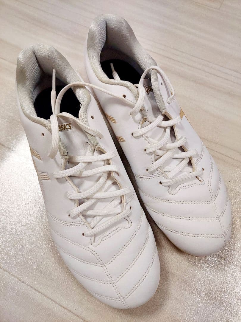 美品　24.5cm アシックス　DS Light サッカースパイク　ゴールド