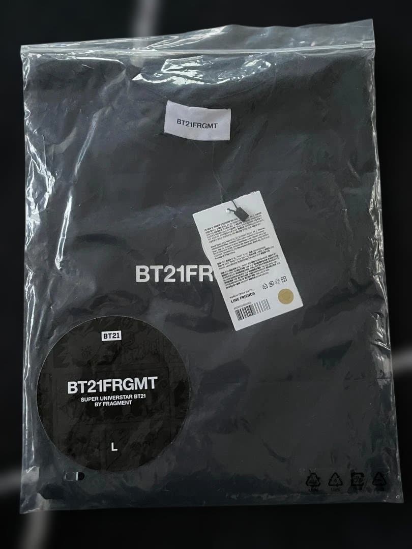 BT21FRGMT SUPER UNIVERSTAR BT21 Tシャツ Lサイ