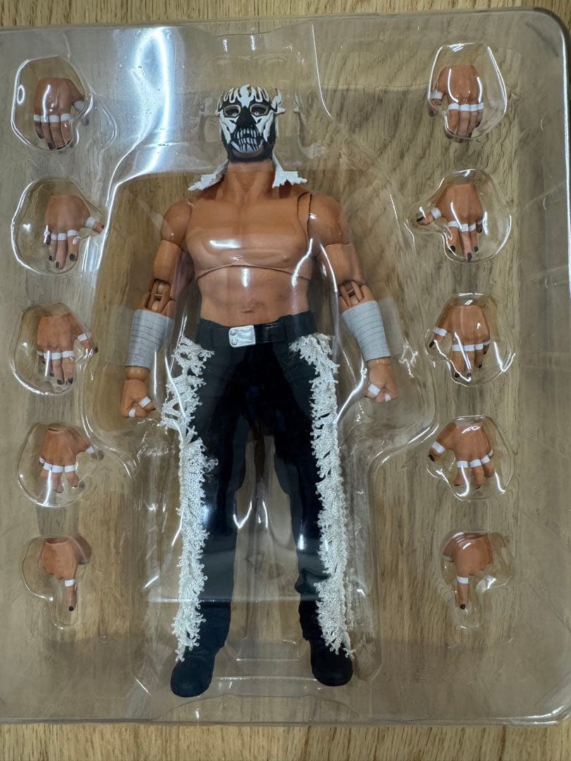 エル・デスペラード フィギュア 白黒マスク ストームコレクティブルズ