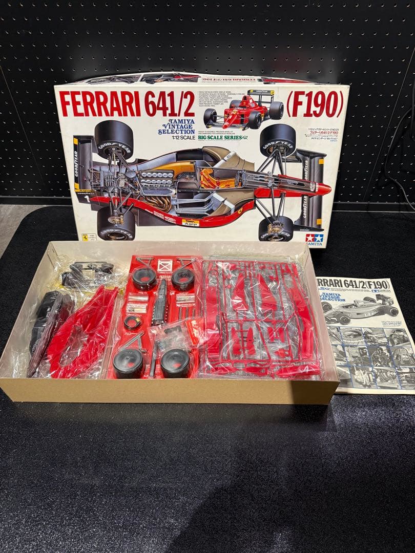 Tamiya Ferrari 641/2 (F190) 1/12スケール