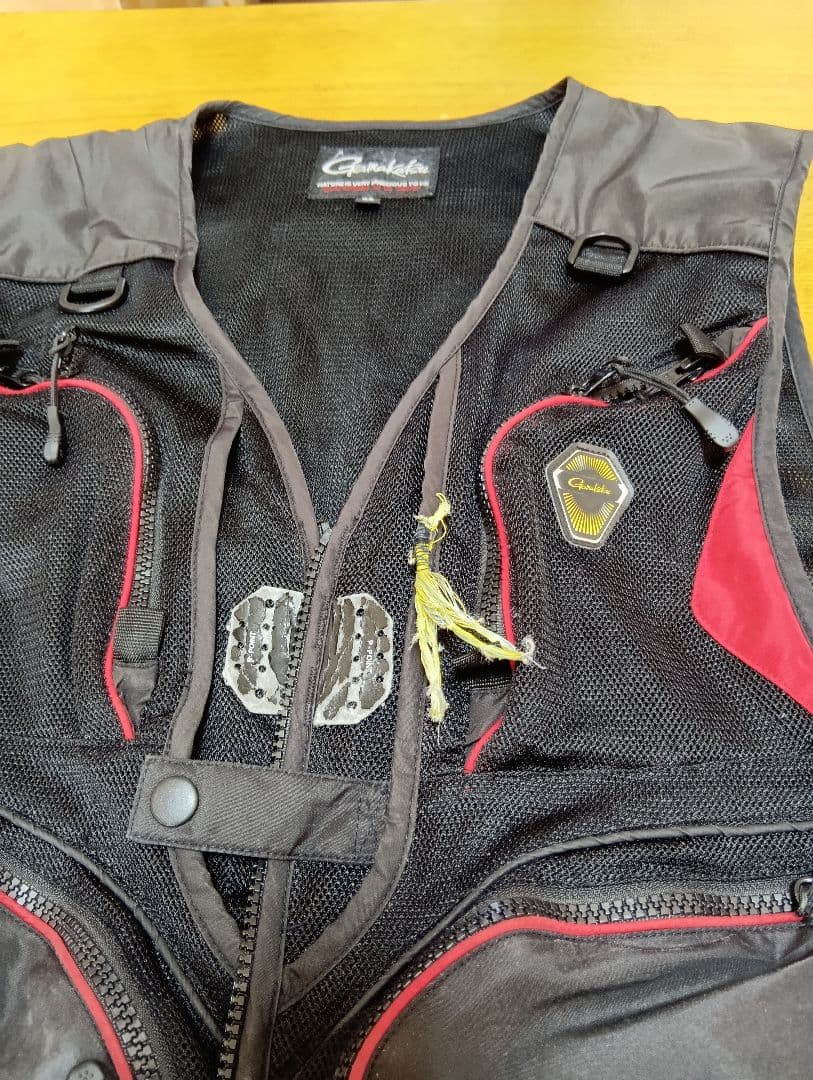 がまかつ　Gamakatsu フィッシングベスト 全シーズン型 鍵落下防止対策