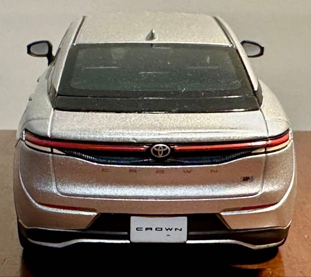 トヨタ クラウンクロスオーバー カラーサンプル ミニカー 非売品 シルバー系