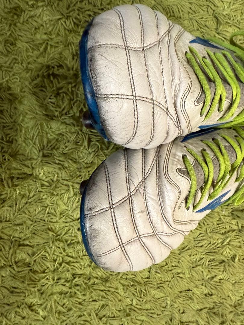 ミズノ　モレリア ネオ4β MIZUNO MORELIA 28㎝