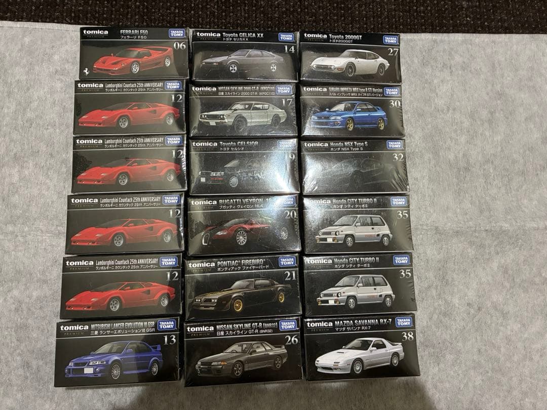 なな　トミカプレミアム　まとめ売り　18台