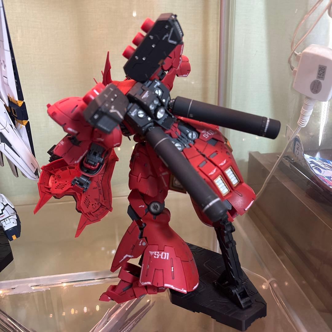 A*I様 RG νガンダム　サザビー