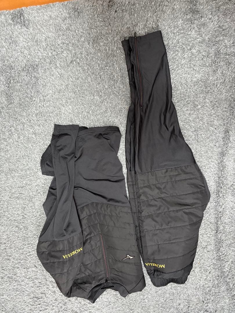 ミズノ　モレリア　ウォーマー　上下セット　洗濯のみ未使用　ほぼ新品　L