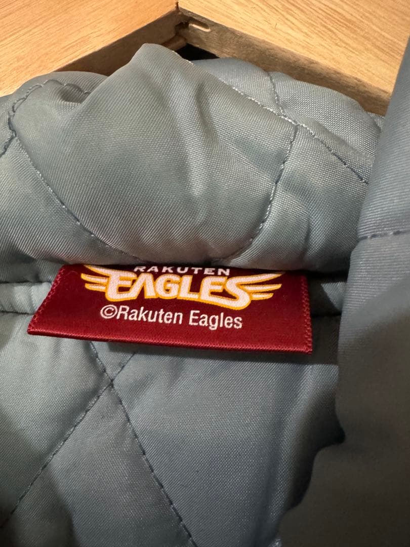 希少　美品　東北楽天ゴールデンイーグルス　ベンチコート　デカロゴ　ブラック　L