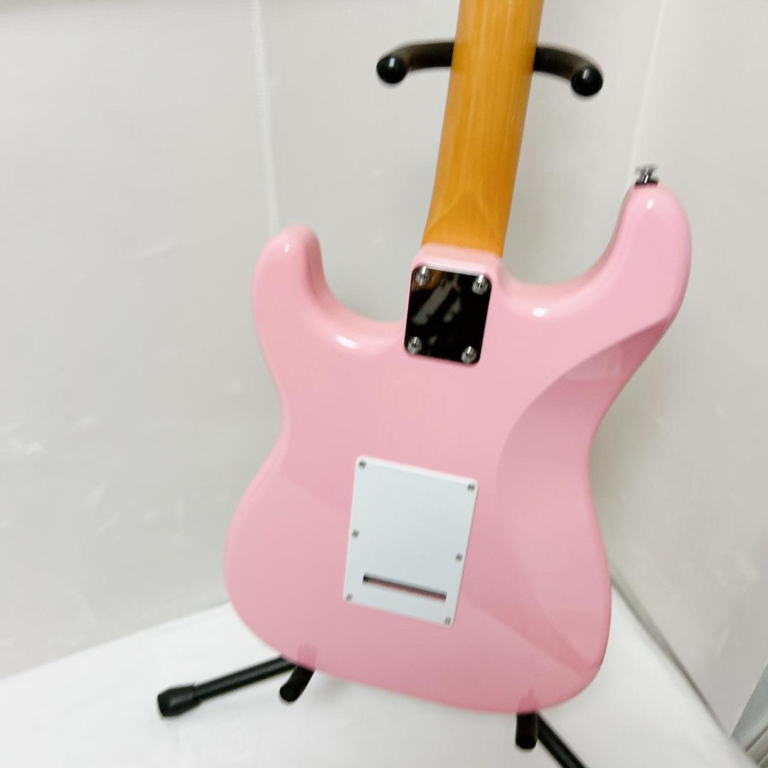 美品 Grassroots グラスルーツ Stratocaster ピンク 桃