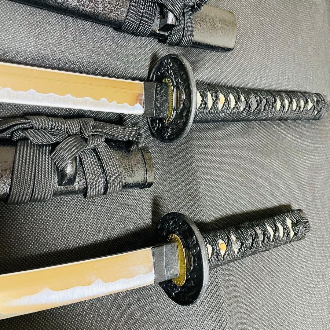 模造刀 のたれ刃紋 居合刀 2本セット 太刀 脇差 コレクション （B01）