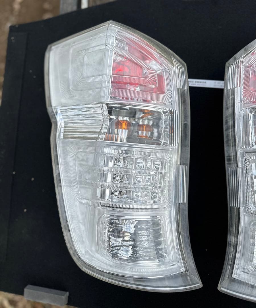 ホンダ　ステップワゴン　テールランプ　右左セット