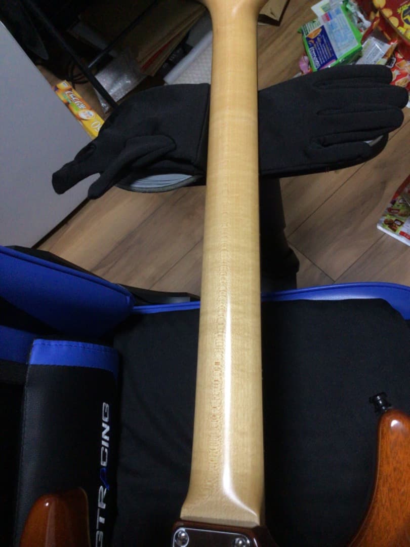 HKD999　T's Guitars DST-DX24 美品　柾目ネック