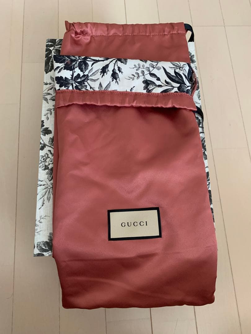 GUCCI DIY シューズケースとサテンシューズ袋