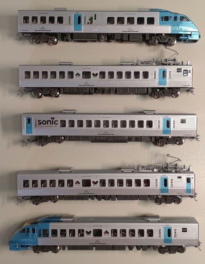 883系「ソニック833」イエロー5両セット（KATO 10-485）