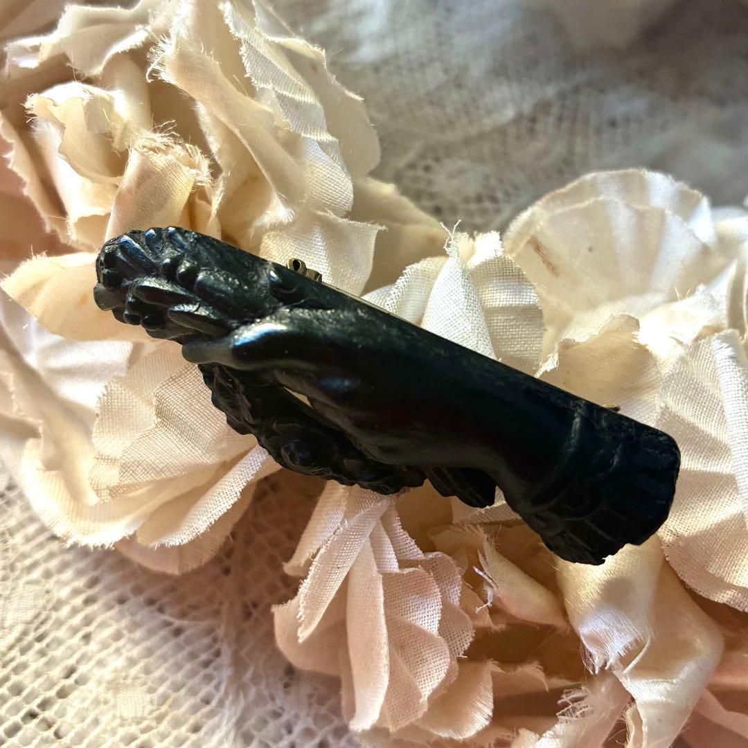 ボーカナイト　ローズ&ハンドモチーフブローチ　手とバラ薔薇　フランスアンティーク