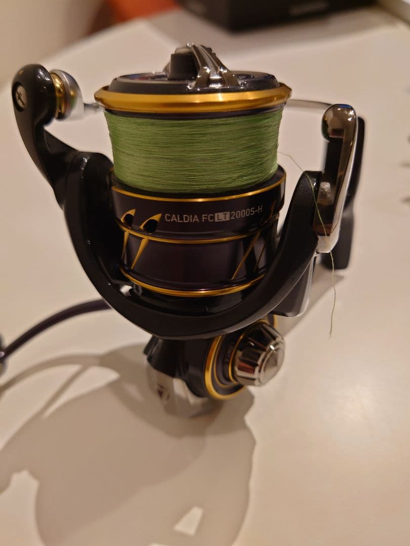 CALDIA FC 2000S-H スピニングリール