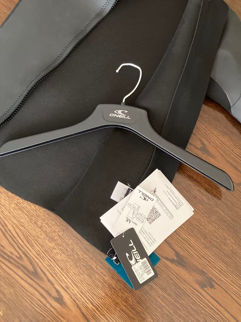 新品未使用 タグ付O'Neill ブラック タッパー フロントジッパー