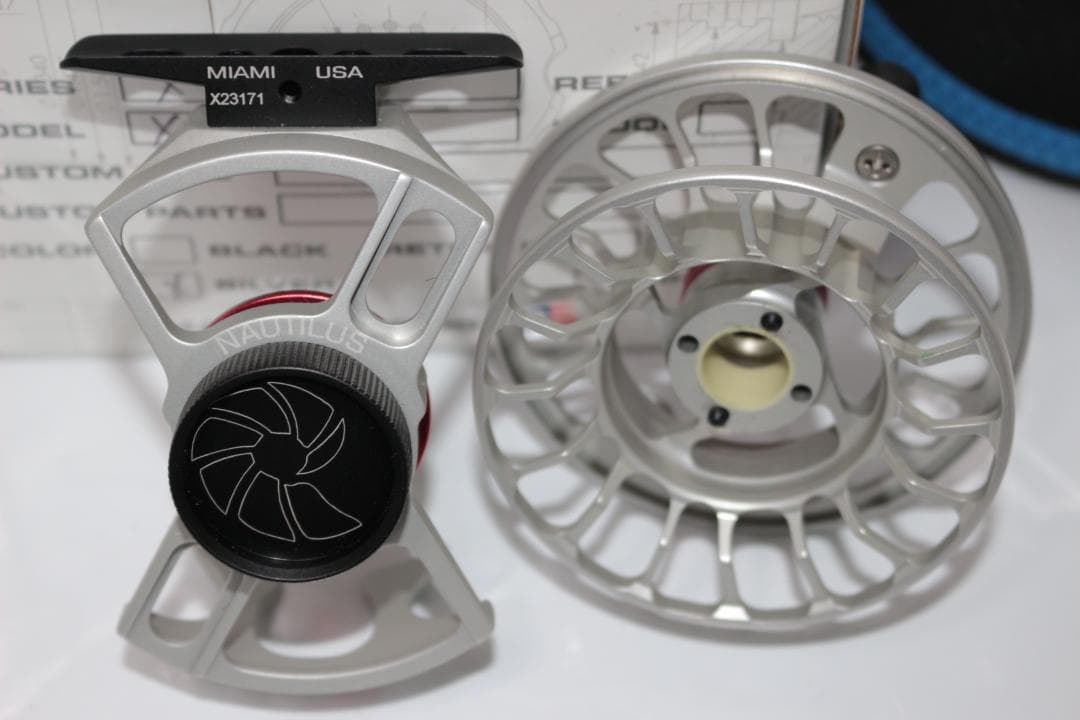 ノーチラス　Nautilus　XS　シルバー　3～4番　アメリカ製　箱入り未使用