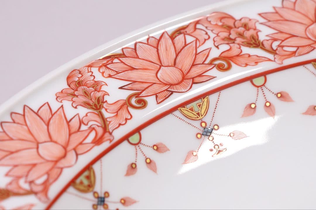 九谷焼 吉光隆広(芳隆) 赤絵細描 阿弥陀三尊立像 大皿 瓔珞紋【MA886】