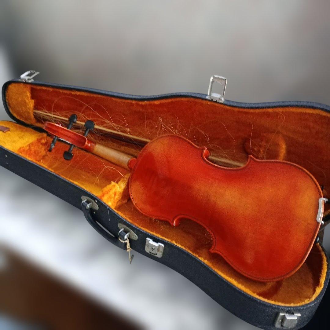 (未使用)オレンジ色の木製バイオリン(SUZUKI製)