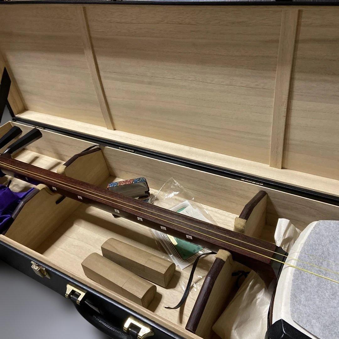 津軽三味線本体 木製 ケース付き