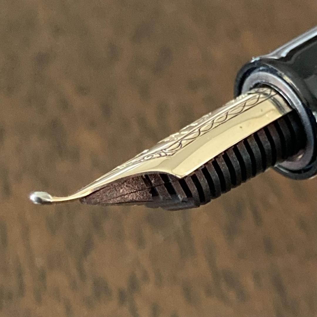 【廃番・希少品】セーラー万年筆　長刀研ぎ　ふでDEまんねん　NAG　旧型ニブ