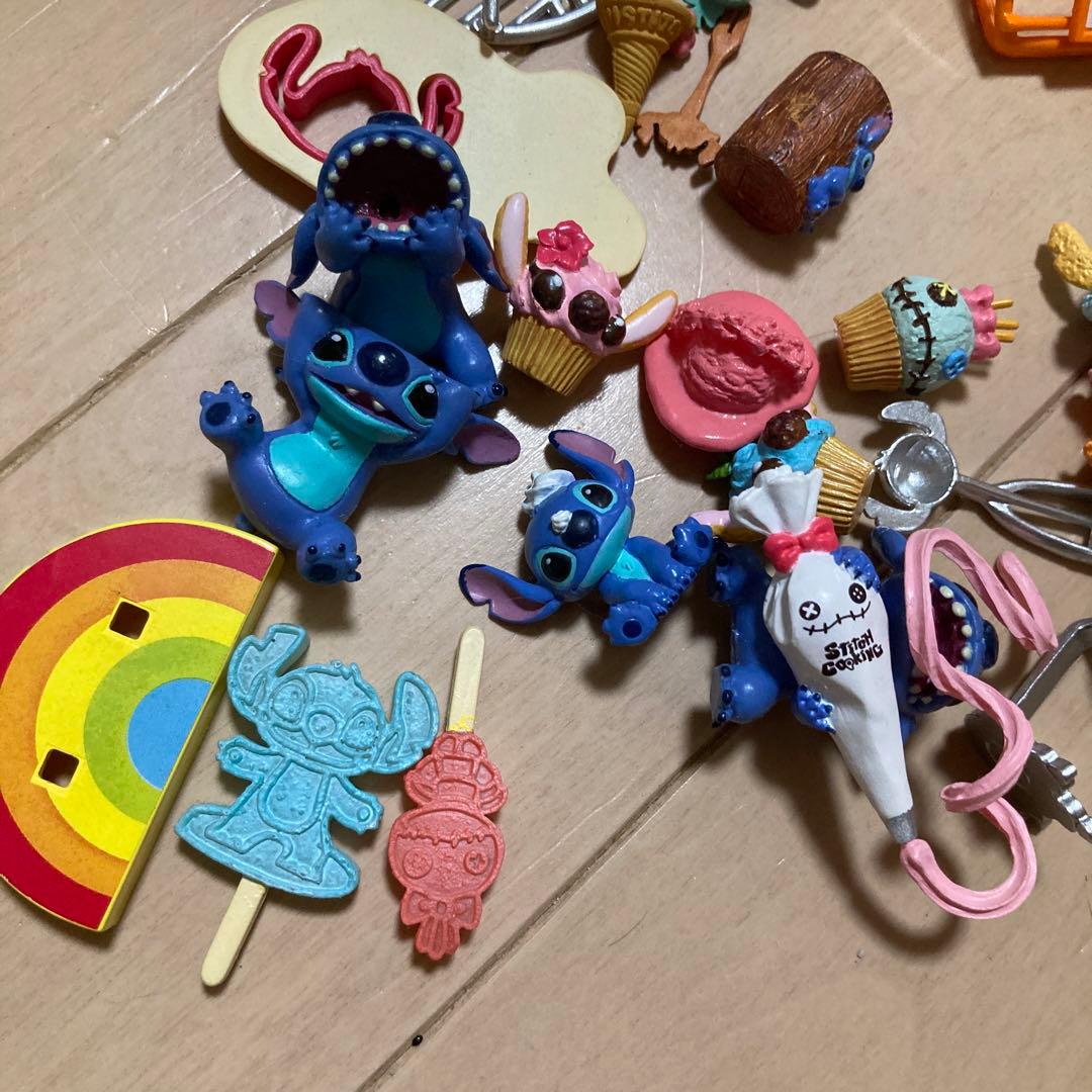 ディズニー　ミニチュア　スティッチ　リーメント　食玩