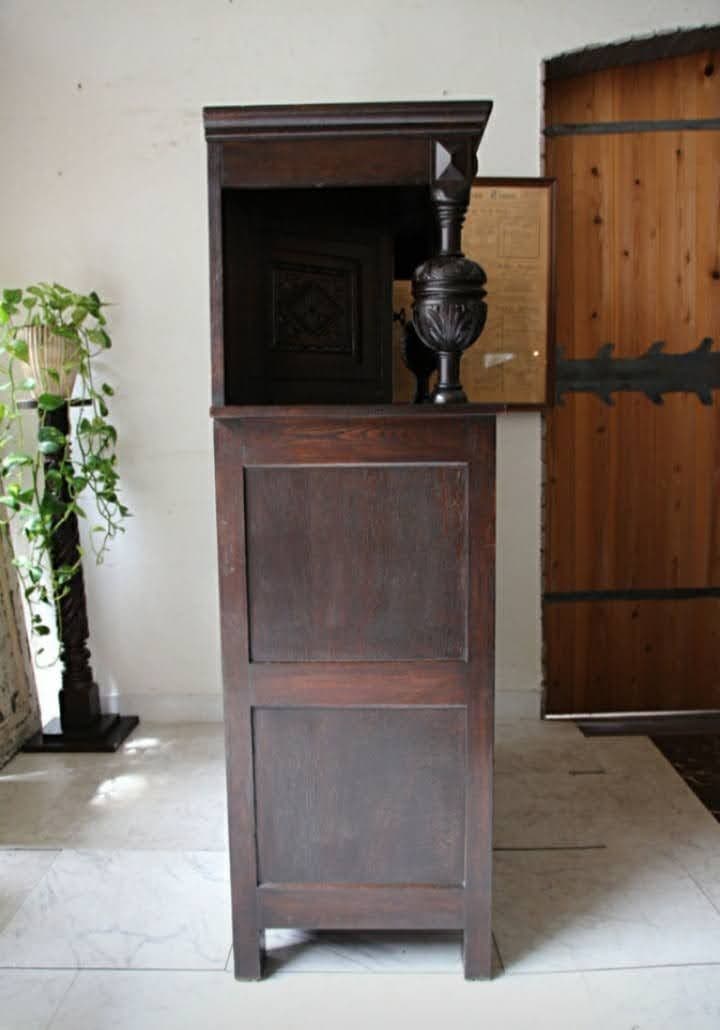 英国本格アンティーク バッフェキャビネット