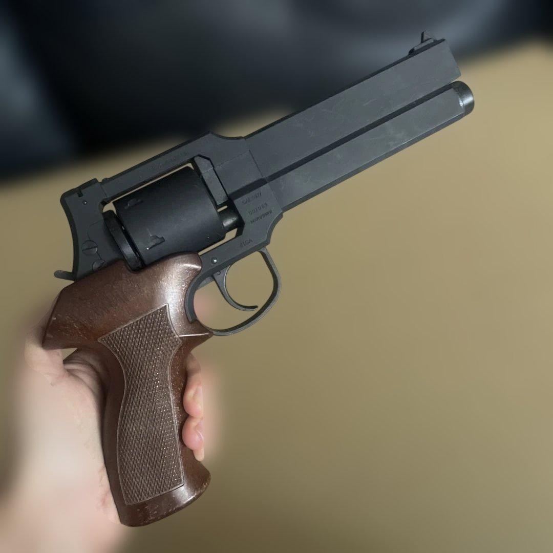 マテバリボルバー　木製グリップ　ガスガン マルシン 弾6発付き
